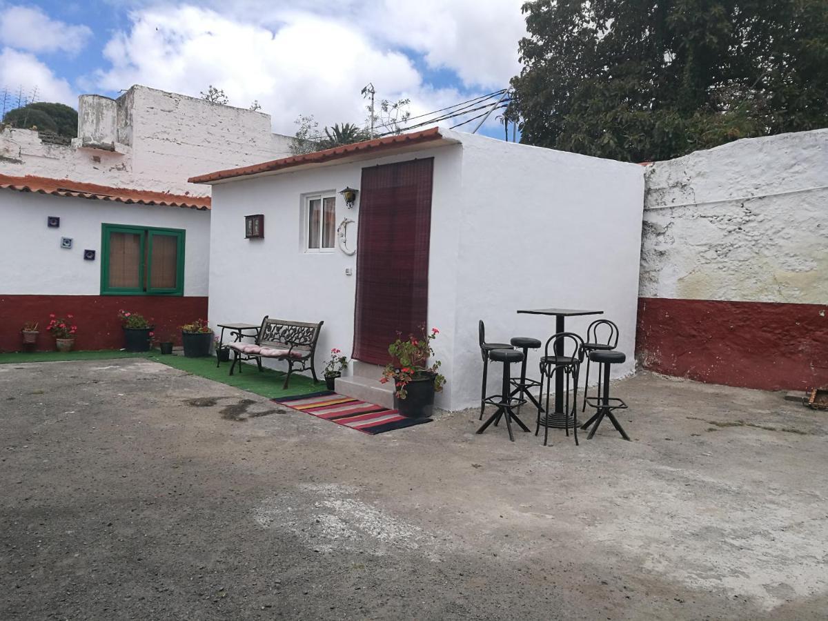 Residencia Los Conejos - Bike & Motorbike Las Palmas Buitenkant foto