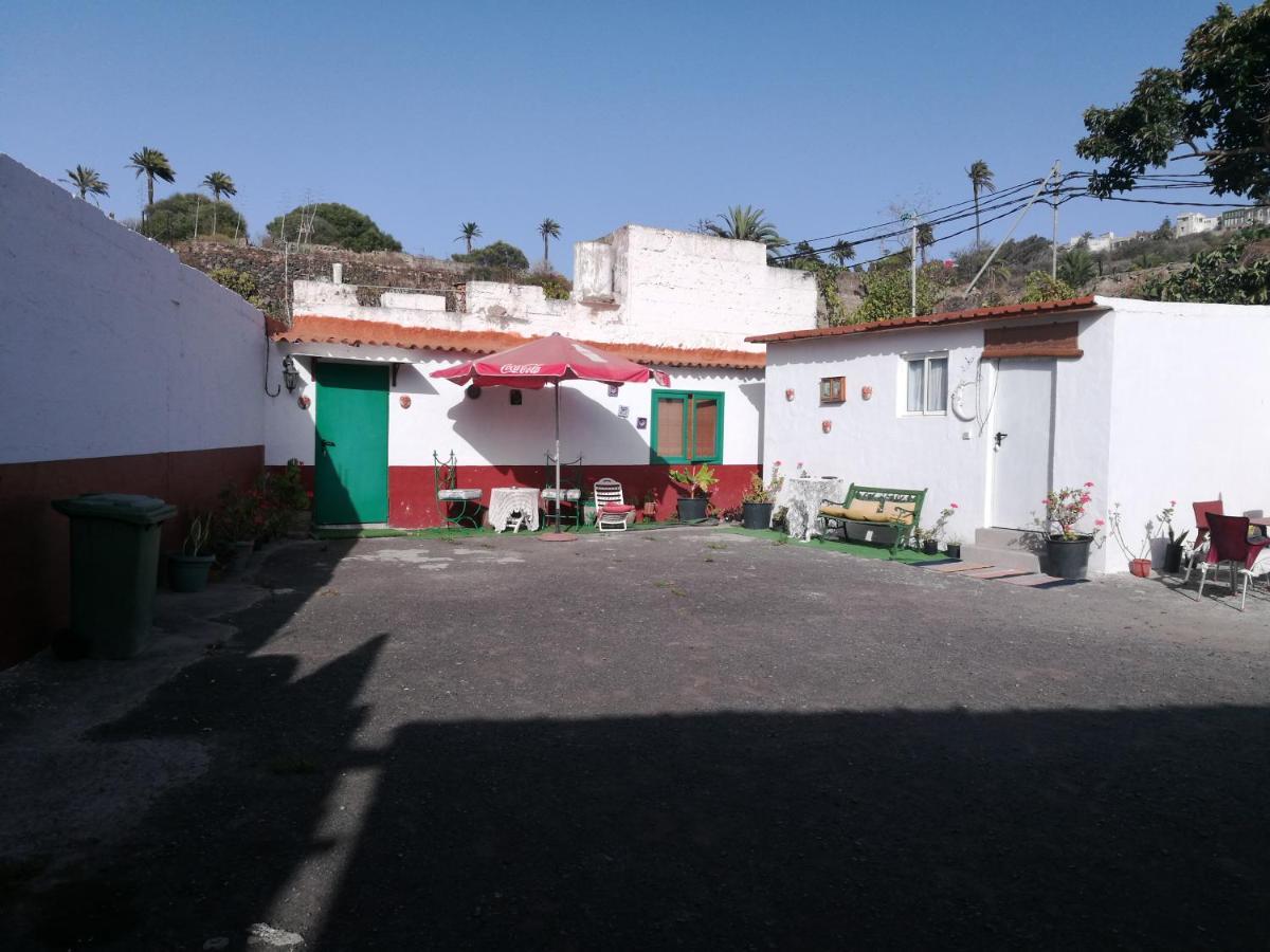 Residencia Los Conejos - Bike & Motorbike Las Palmas Buitenkant foto