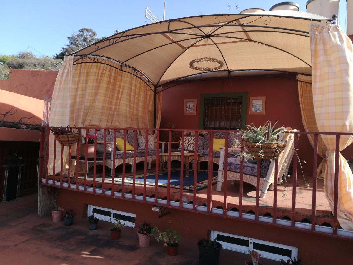 Residencia Los Conejos - Bike & Motorbike Las Palmas Buitenkant foto