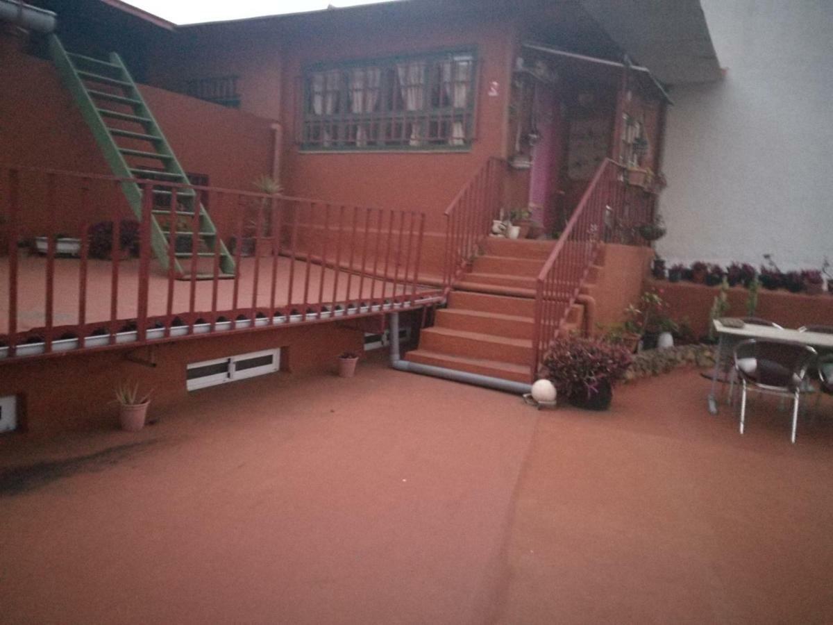 Residencia Los Conejos - Bike & Motorbike Las Palmas Buitenkant foto