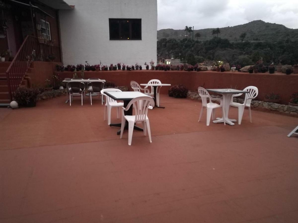 Residencia Los Conejos - Bike & Motorbike Las Palmas Buitenkant foto