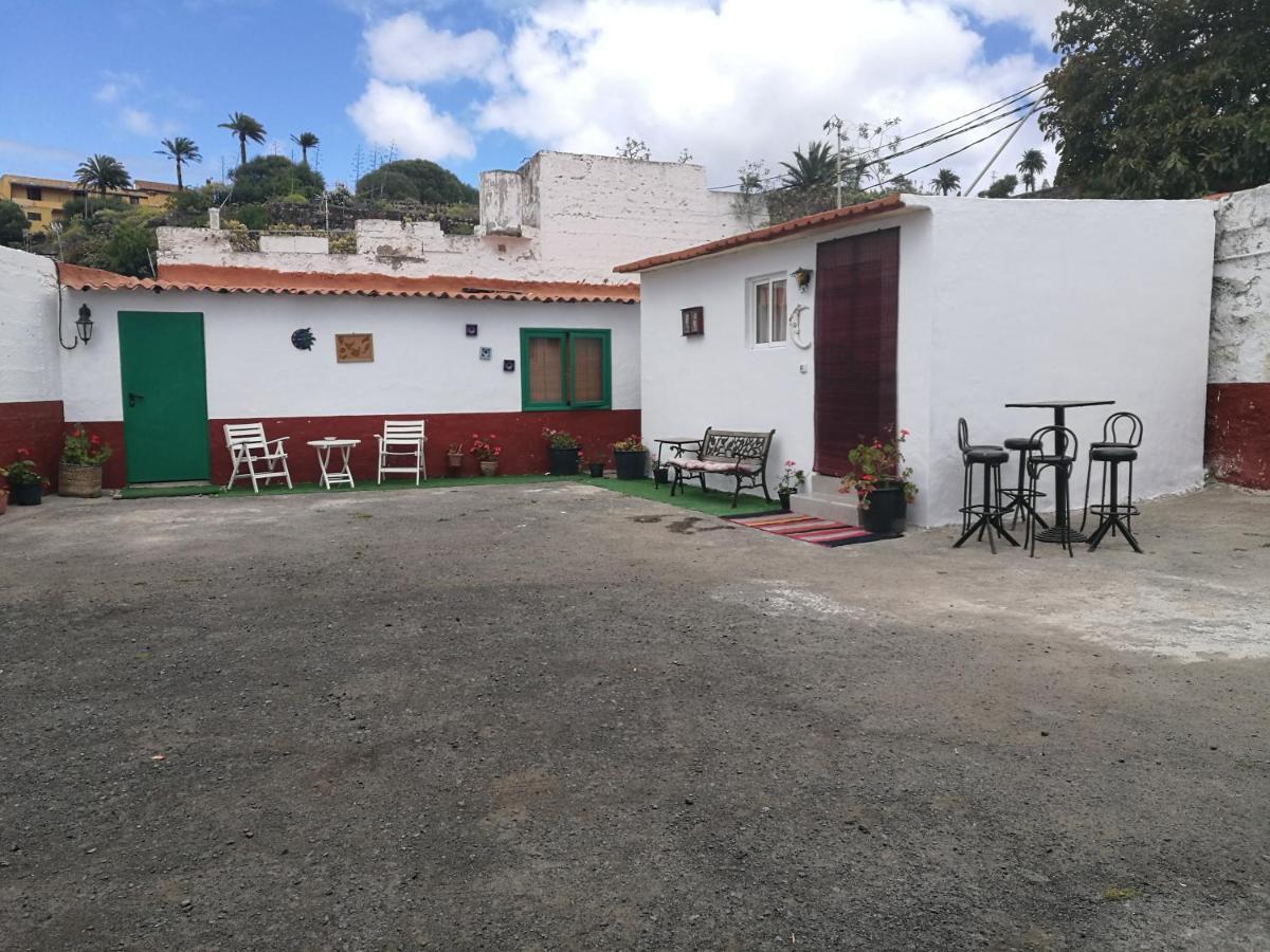 Residencia Los Conejos - Bike & Motorbike Las Palmas Buitenkant foto